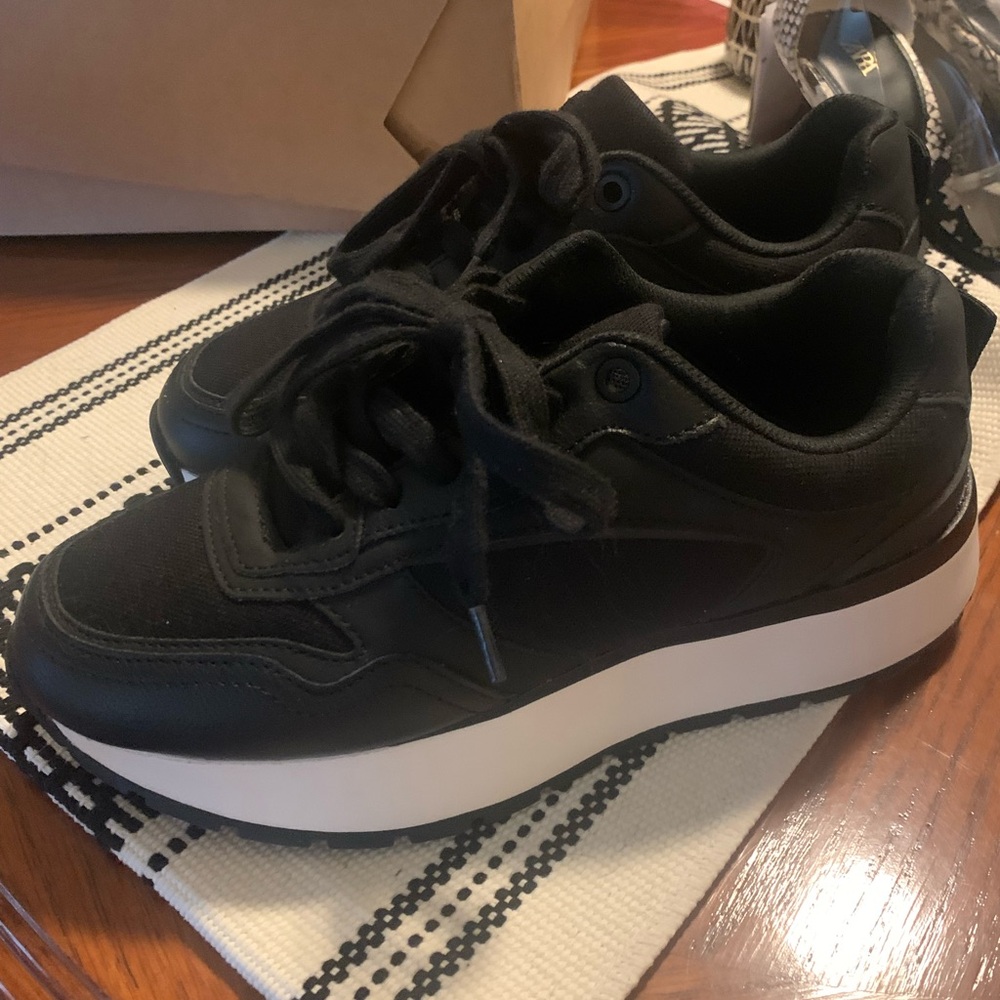 Zara platform sneakers trainers size 37 6.5 worn once. Black white